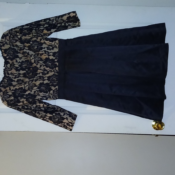 WOMEN'S DRESS - Picture 4 of 9